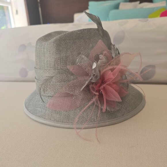 Rosario Berrocal Derby Hat Grey and Pink - Picture 1 of 5